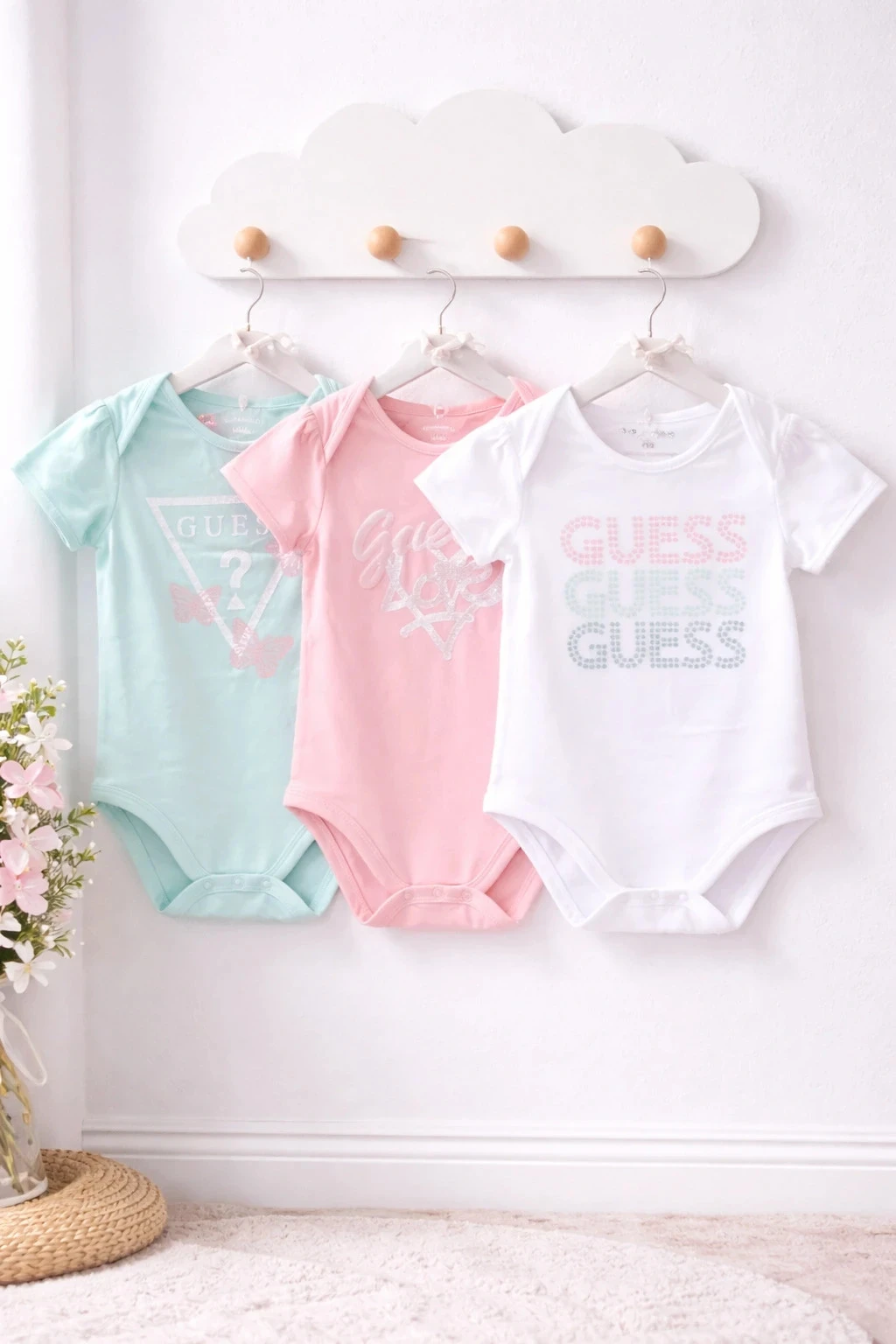 Lote de 3 bodies bebé GUESS 12 meses – Nuevo con etiqueta – photo 2